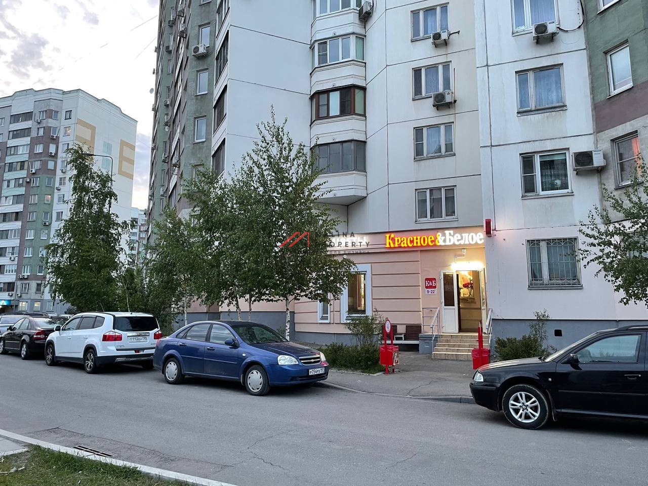 Продажа помещения с арендатором Красное и Белое