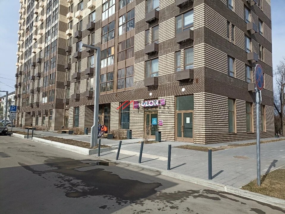 Продажа помещения с арендаторами на Севастопольском проспекте