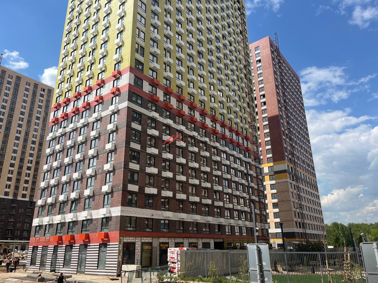 Продажа помещения в ЖК "Кузьминский Лес"