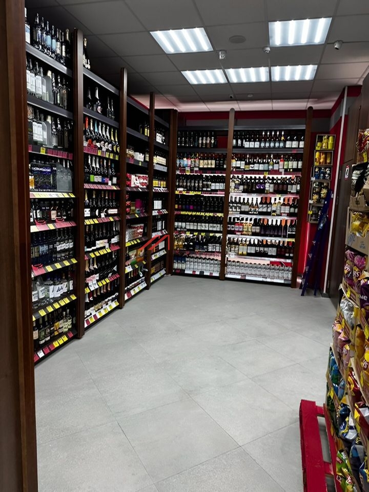 Продажа помещения с арендатором Бристоль в ЖК "Новоград Павлино" 