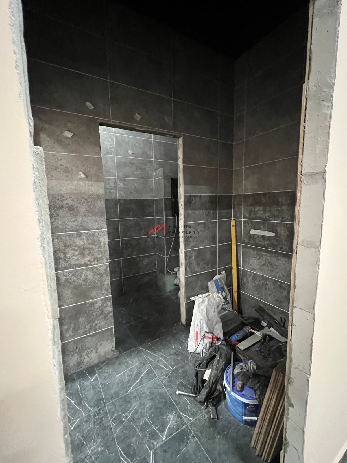 Продажа  торгового помещения в ЖК Бунинские Луга 