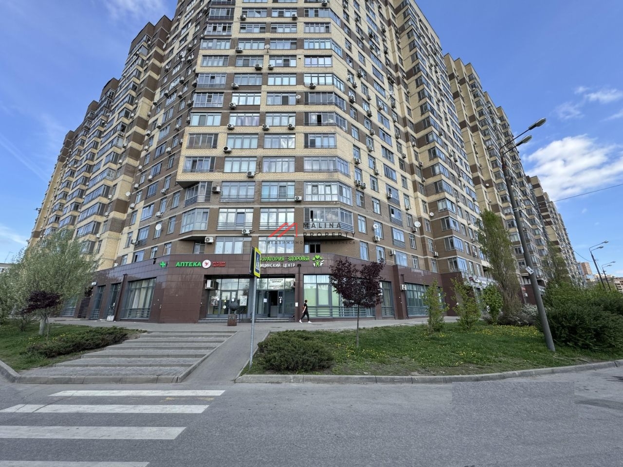 Аренда торгового помещения в ЖК "Комфортный квартал" 