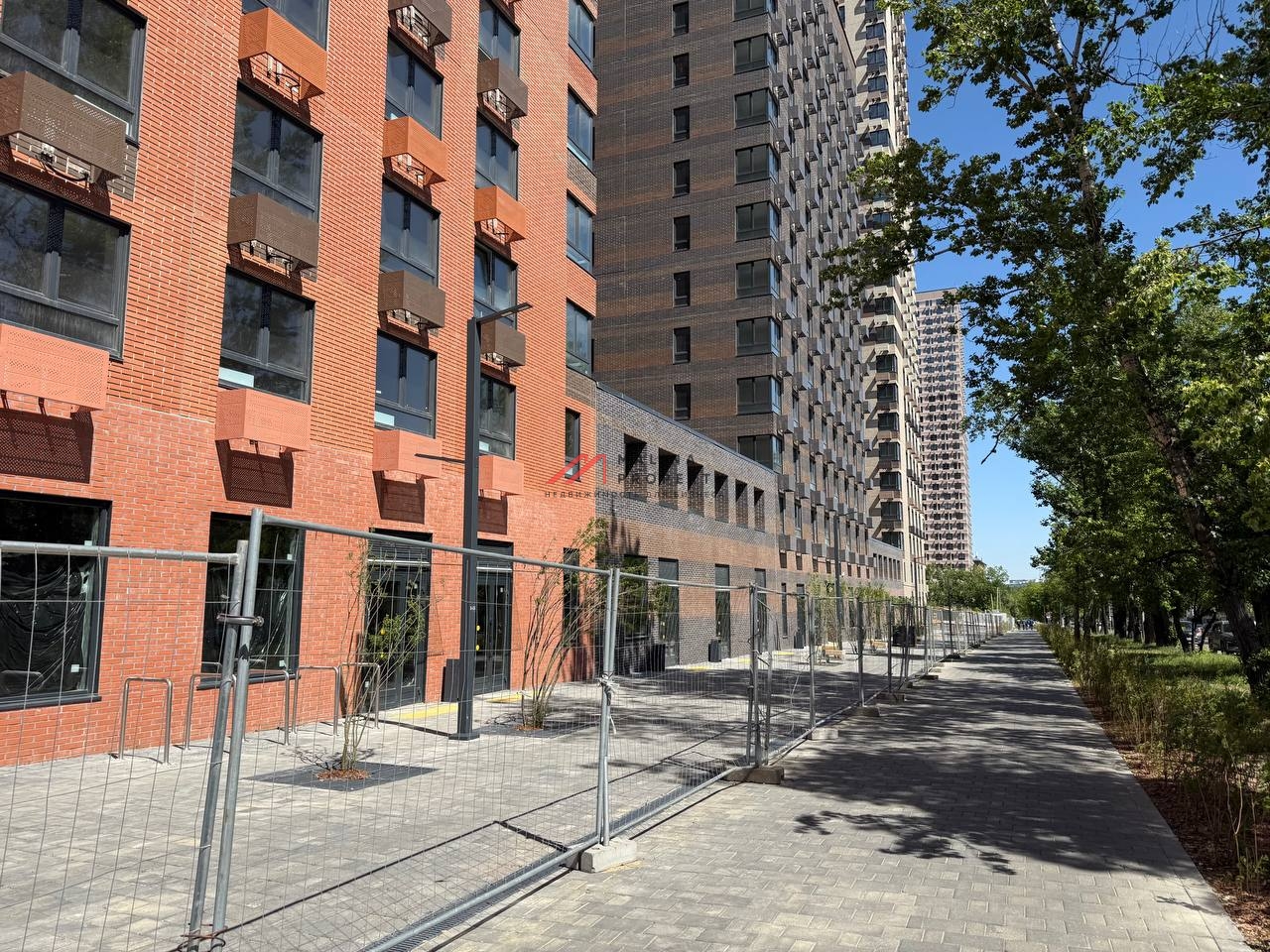 Продажа торгового помещения в ЖК "2-й Нагатинский"  