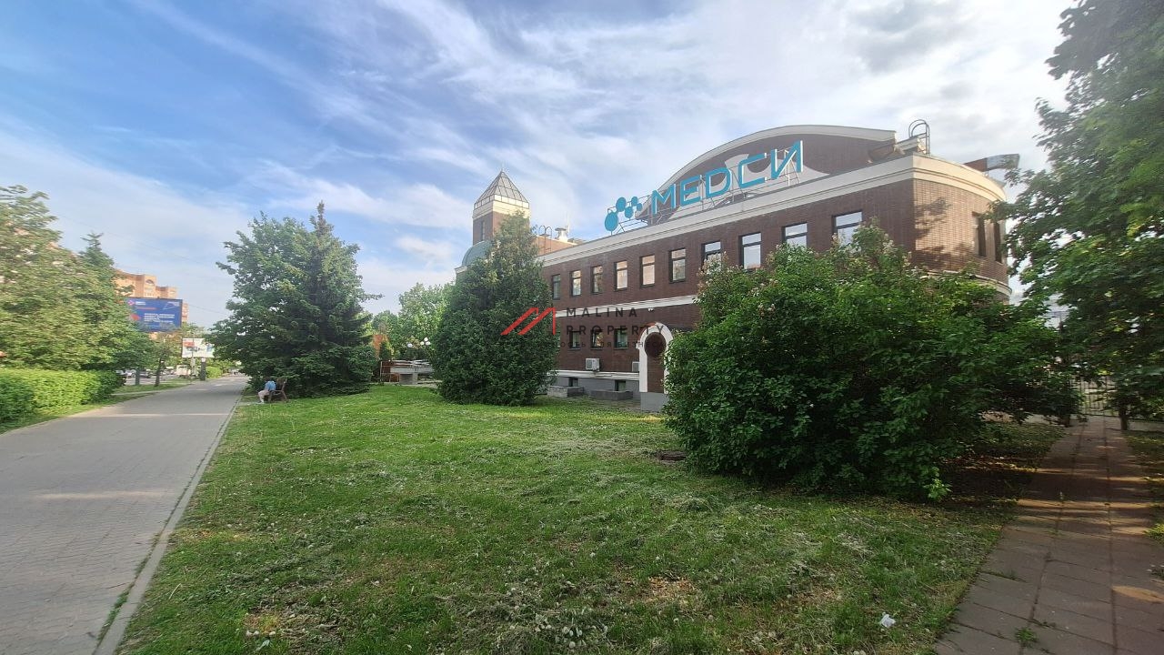 Продажа торгового здания с арендаторами в Одинцово