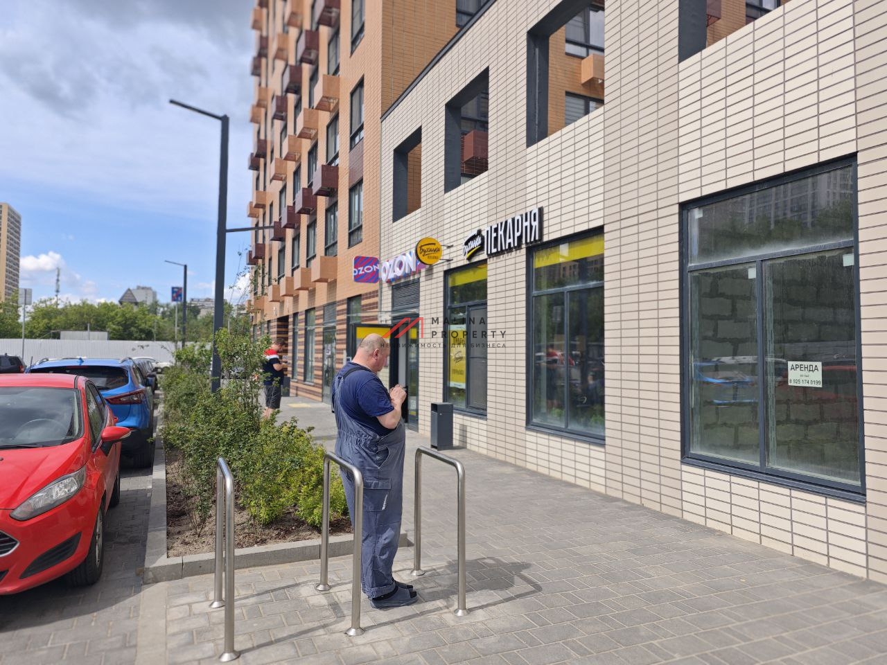 Продажа торгового помещения с пекарней Буханка и Озоном