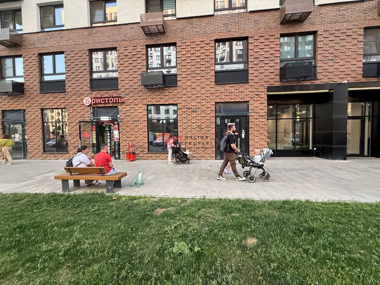 Аренда помещения в ЖК "Пригород Лесное" 