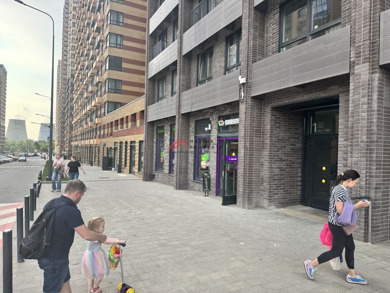 Продажа помещения с магазином Винлаб 