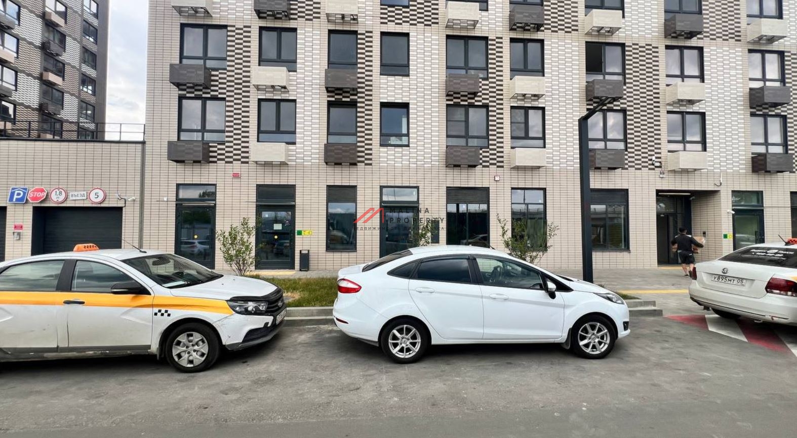 Аренда торгового помещения в ЖК "Ютаново" 