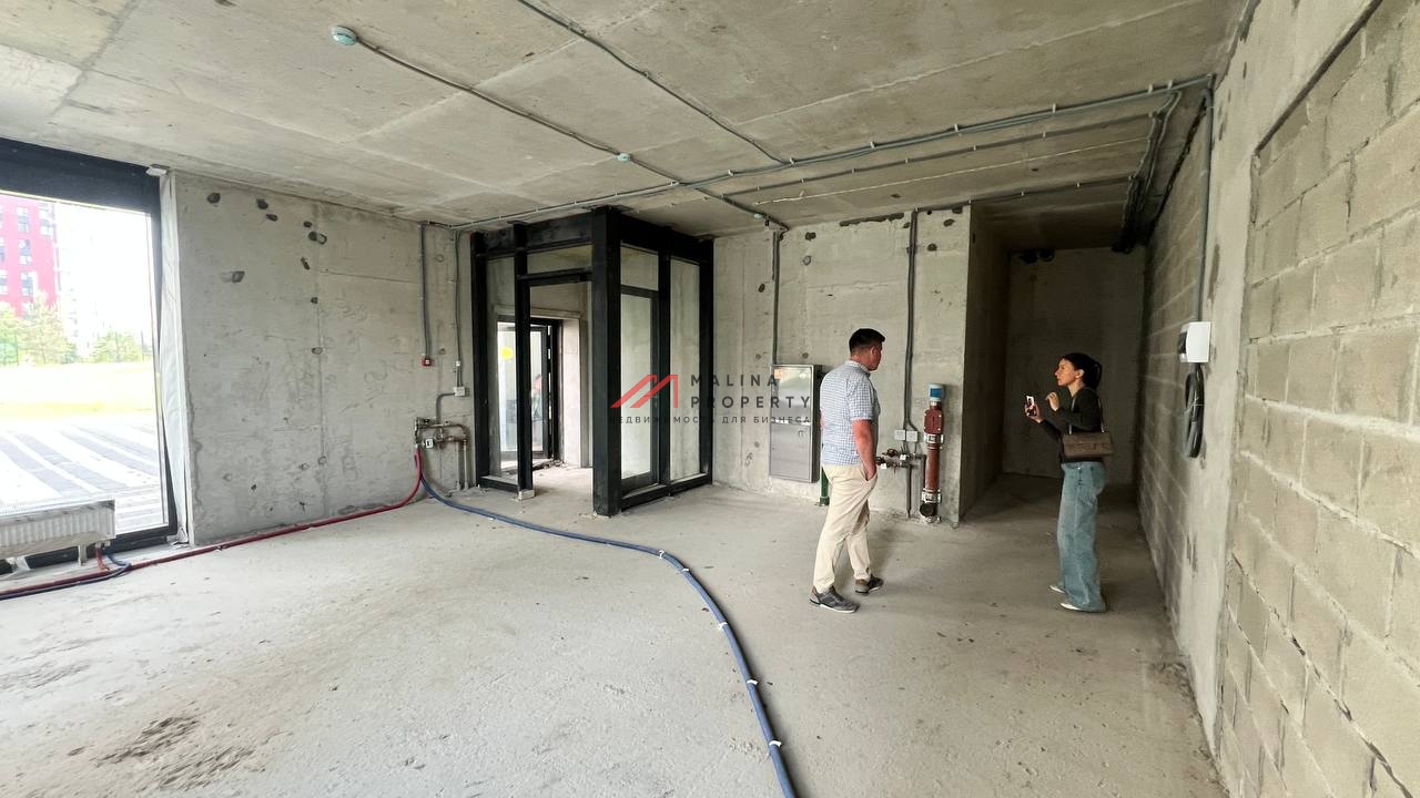 Продажа  помещения в центре жилого комплекса