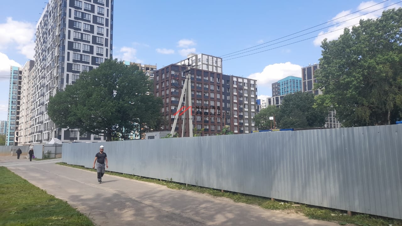 Продажа торгового помещения в ЖК "Скандинавия центр"