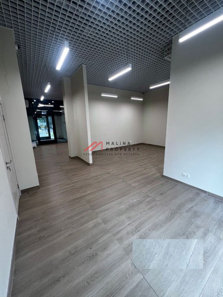 Продажа торгового помещения в новом доме 