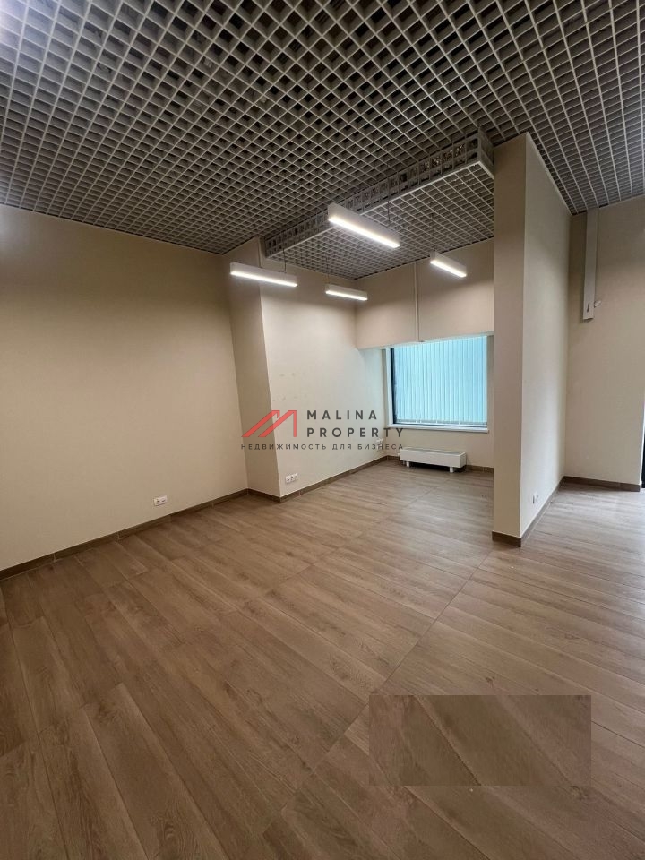 Продажа торгового помещения в новом доме 