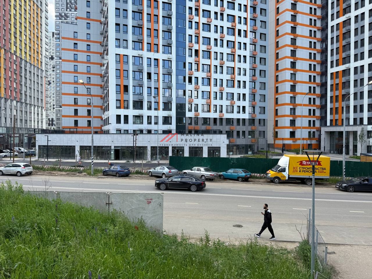 Продажа торгового помещения в ЖК "Спутник"