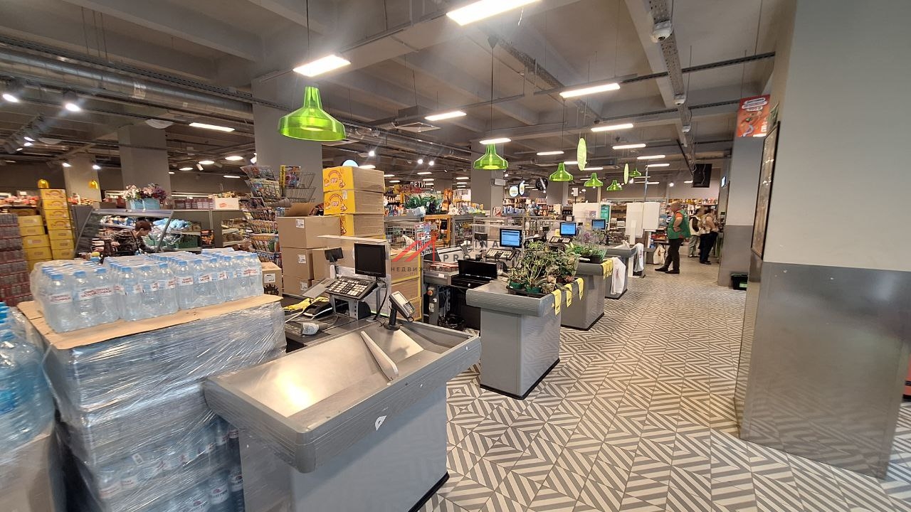 Продажа здания с сетевыми арендаторами