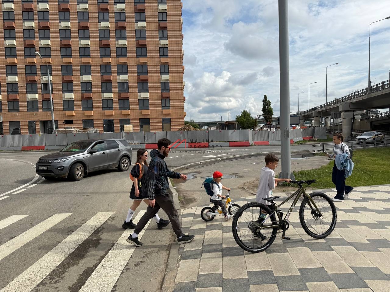 Аренда торгового помещения в ЖК "Амурский парк"
