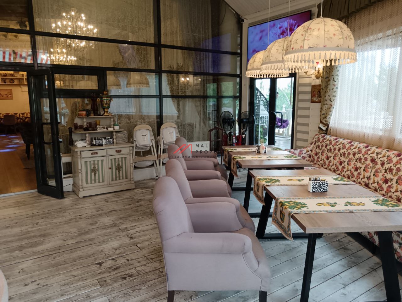 Продажа торгового центра в поселке Барвиха-Клаб