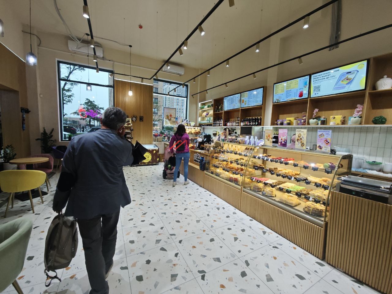 Продажа торгового помещения с сетевыми арендаторами