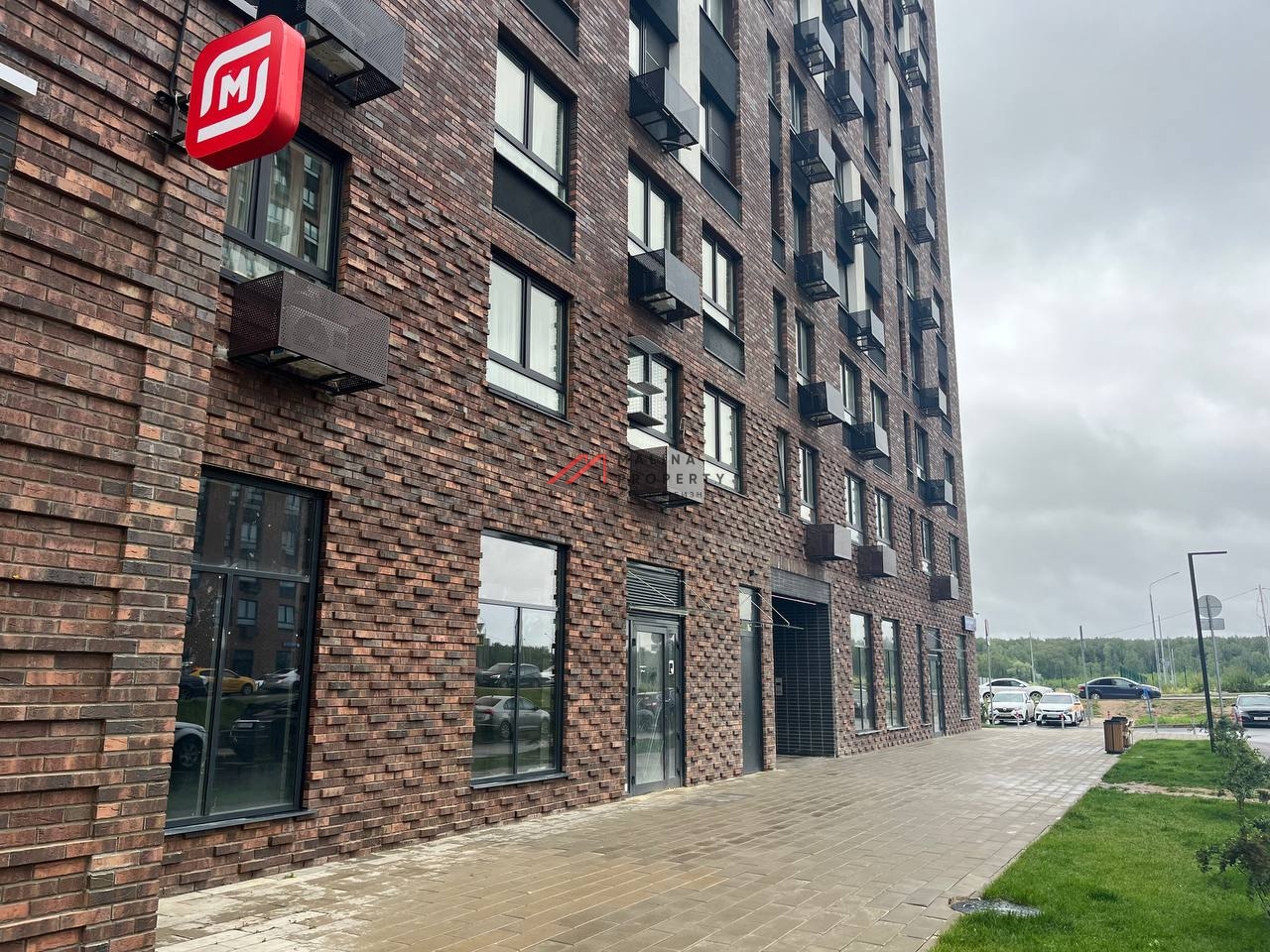 Продажа помещения с арендатором Самокат в ЖК Пригород Лесное 