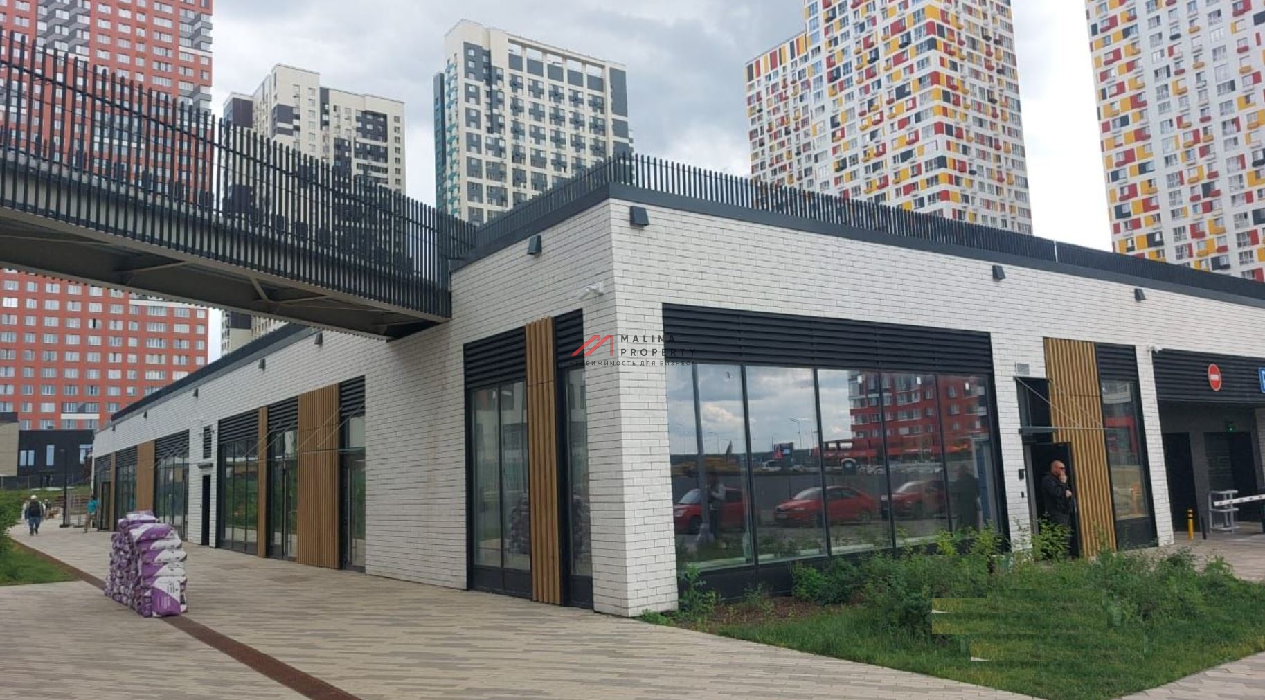 Аренда торгового помещения в ЖК "Спутник" 