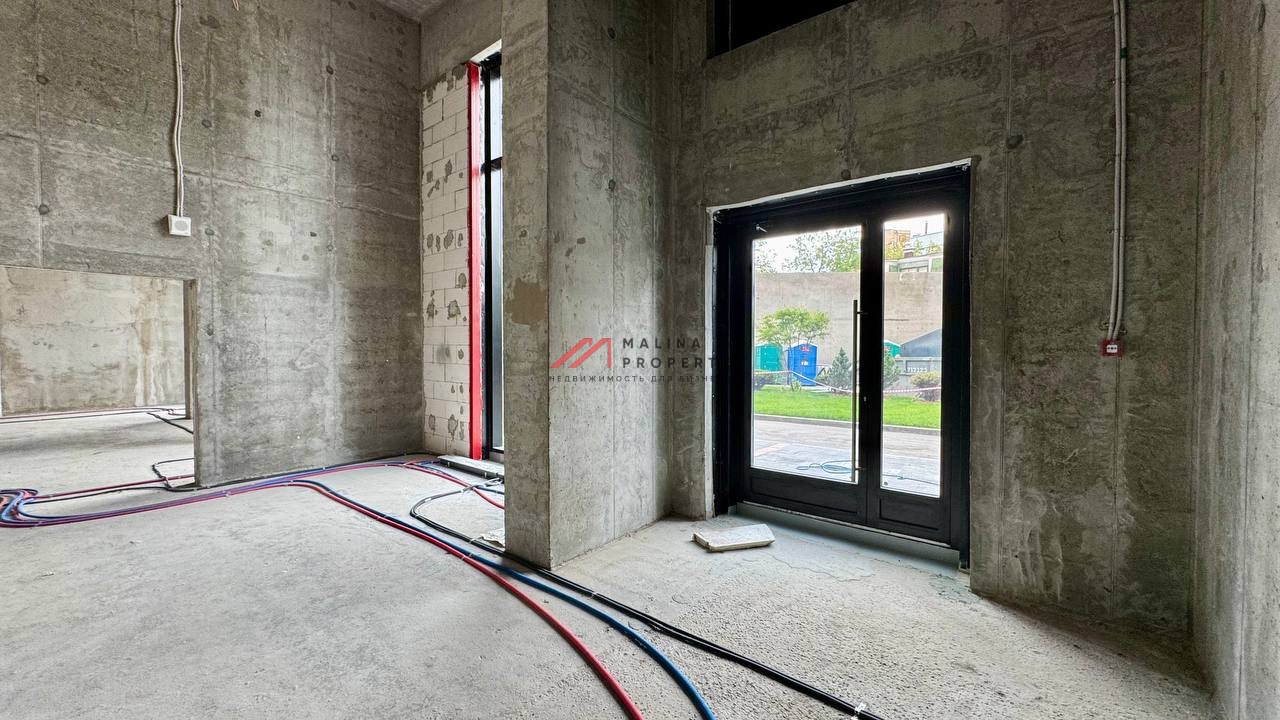 Продажа торгового помещения в жилом комплексе Режиссёр