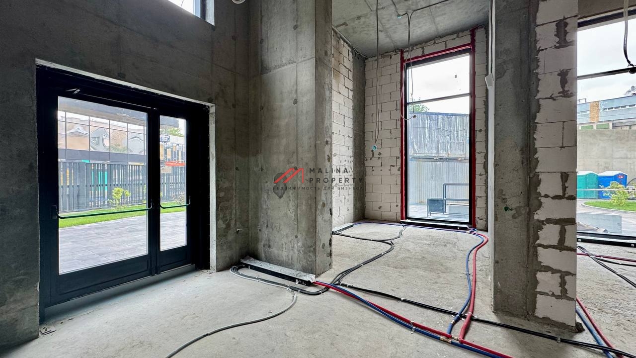 Продажа торгового помещения в жилом комплексе Режиссёр