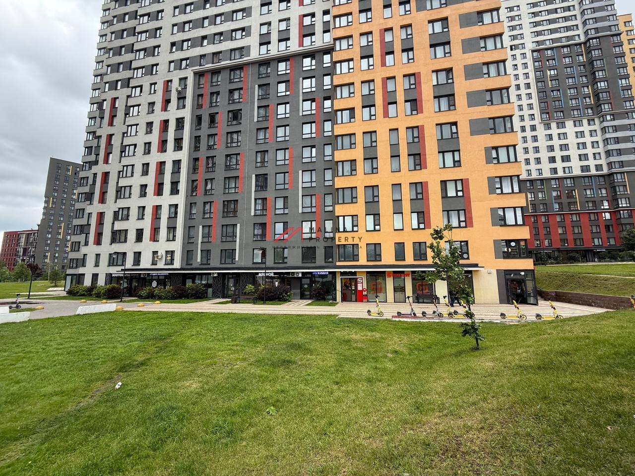 Продажа  помещения в центре жилого комплекса