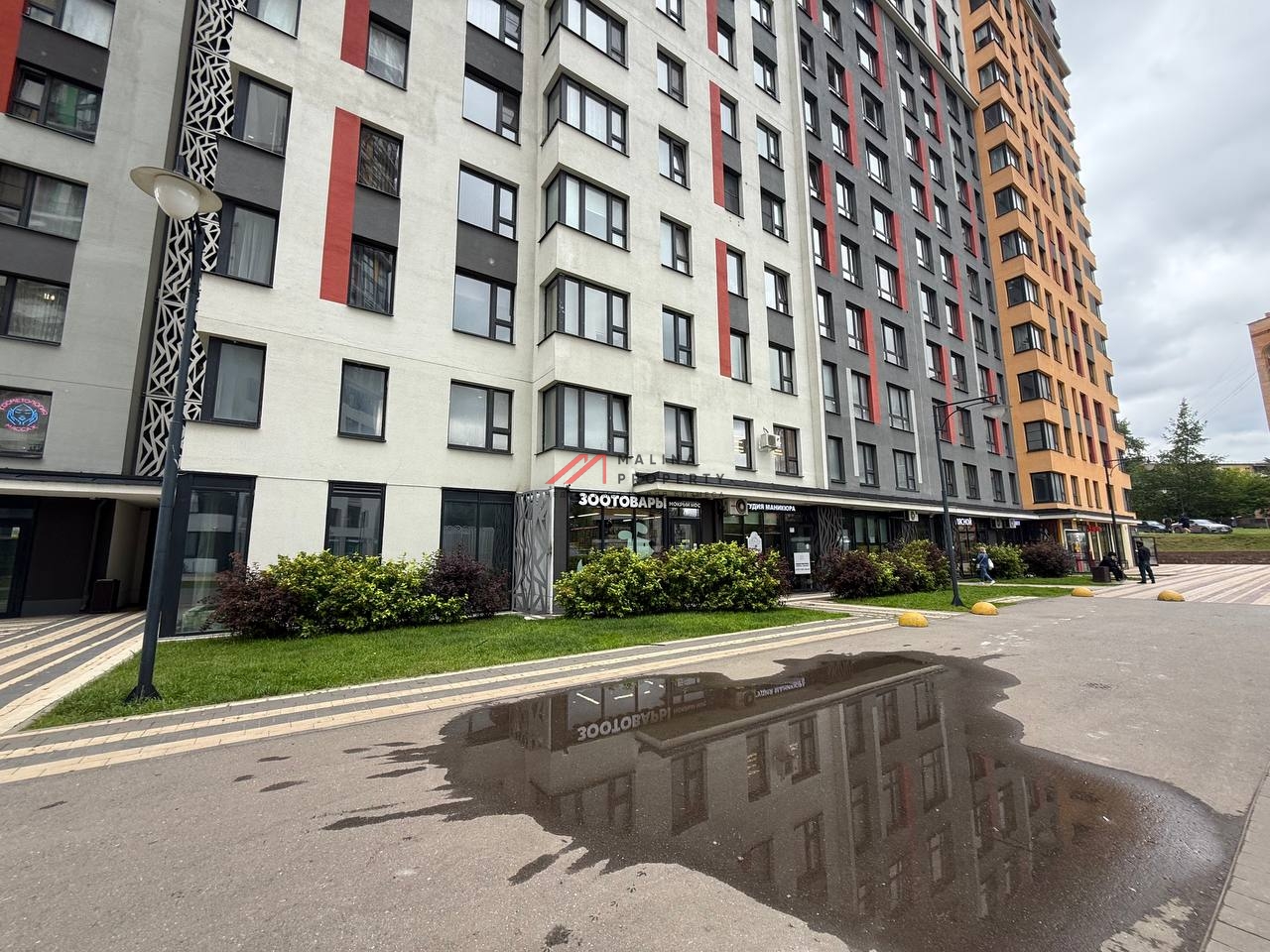 Продажа  помещения в центре жилого комплекса