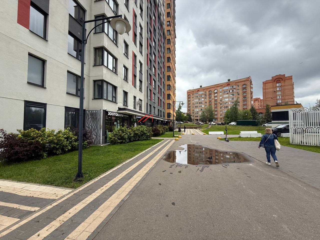 Продажа  помещения в центре жилого комплекса