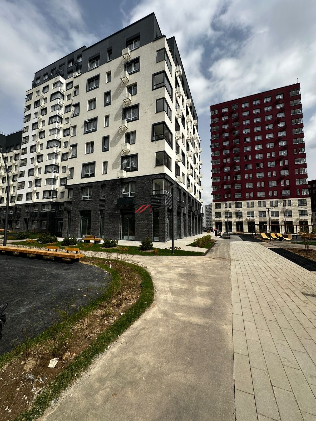 Продажа торгового помещения в ЖК "Новые Ватутинки, мкр. Центральный"