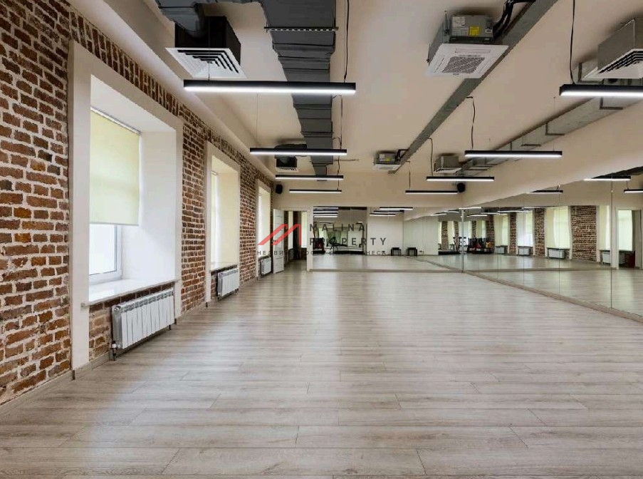 Аренда торгового особняка  в центре