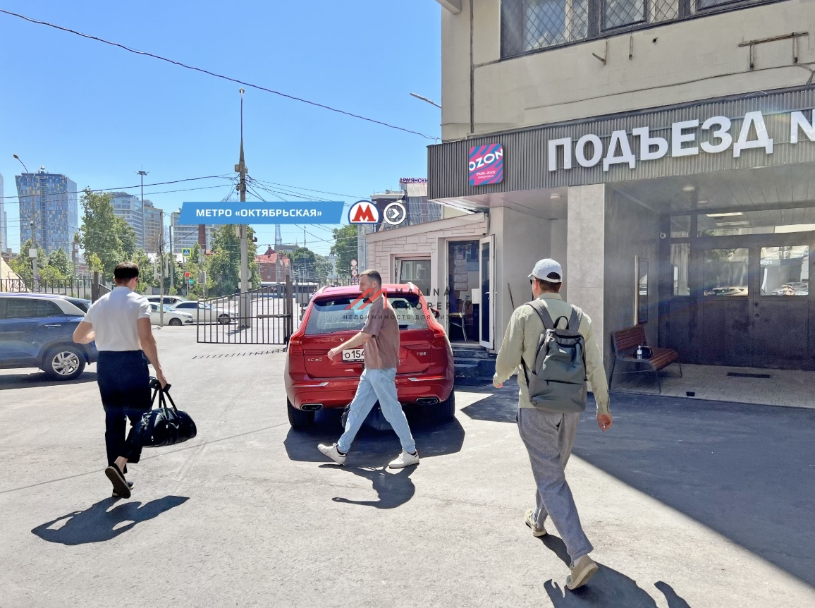 Продажа помещения с арендатором "Ozon" у метро Октябрьская 
