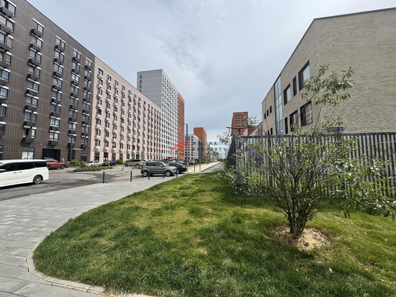 Продажа торгового помещения в ЖК "Бунинские луга" 