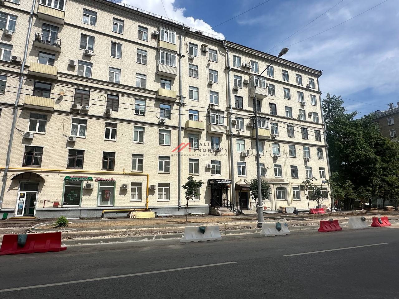 Аренда торгового помещения у метро Автозаводская