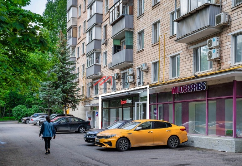 Продажа помещения с арендатором Красное и Белое