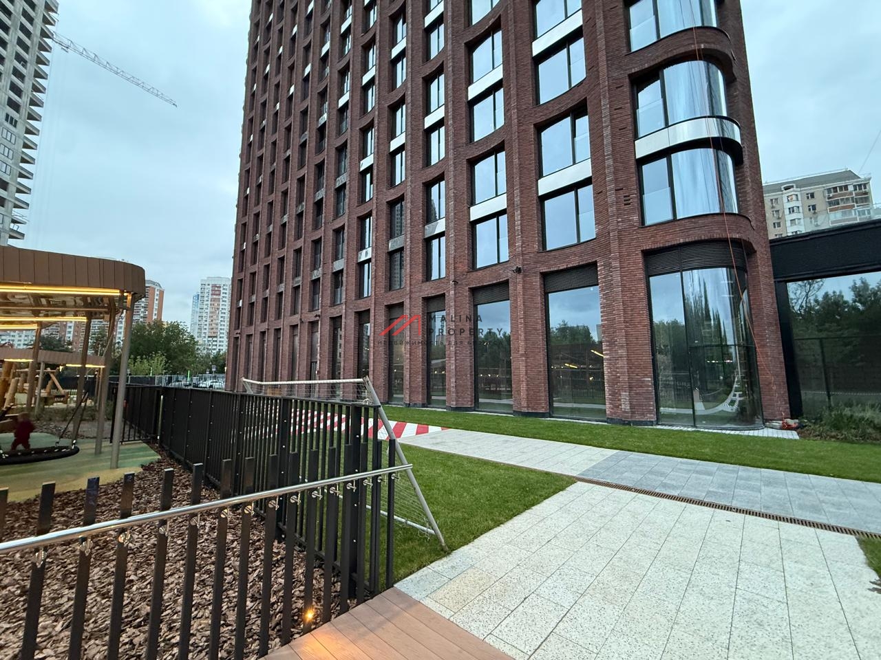 Аренда торгового помещения в ЖК "Левел Мичуринский" 