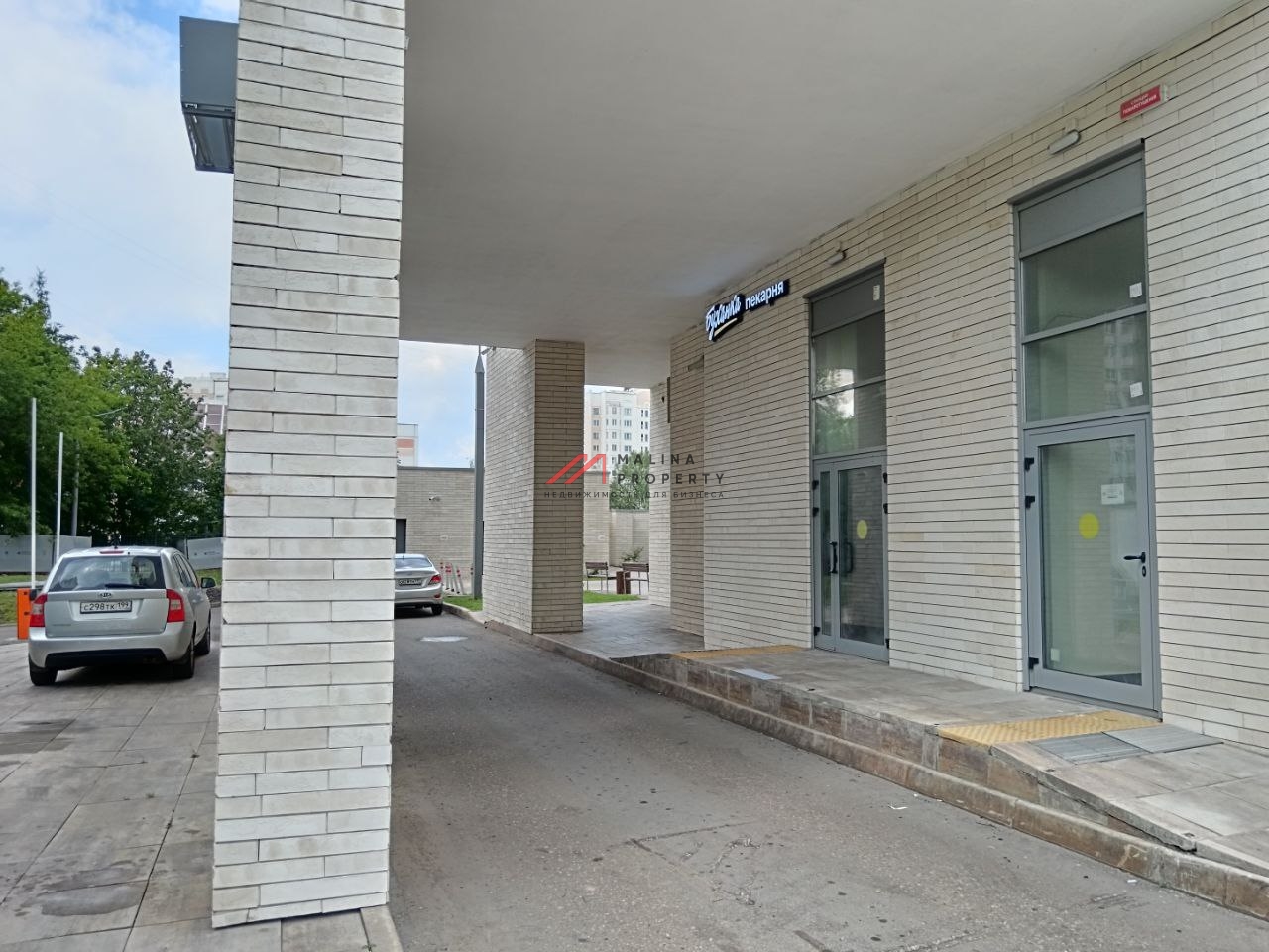 Продажа помещения на Светлогорском проезде с аптекой