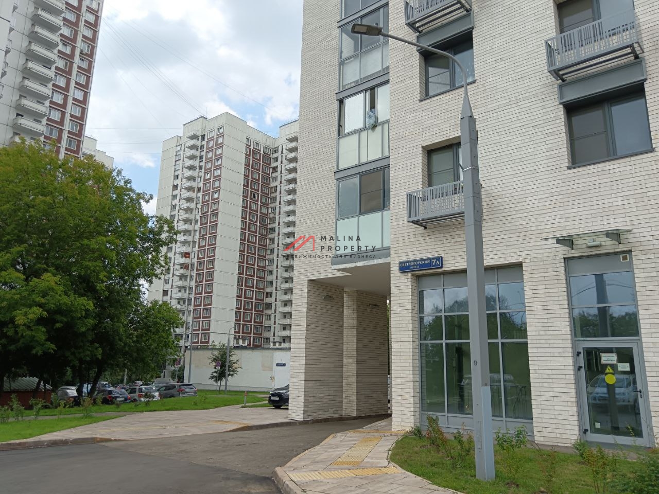 Продажа помещения на Светлогорском проезде с аптекой