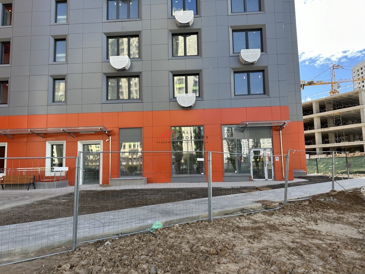 Аренда торгового помещения  рядом с метро Рассказовка 