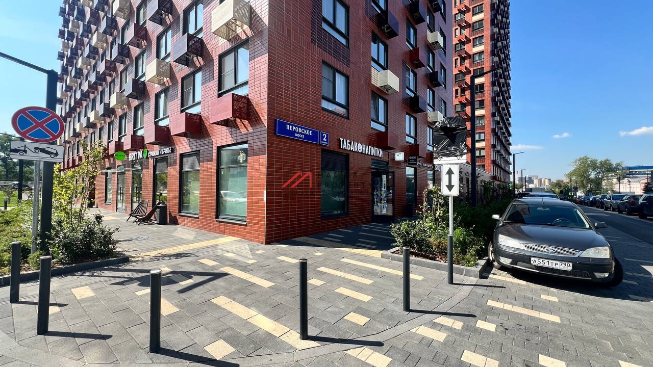 Продажа помещения на 1-й линии ЖК с арендатором