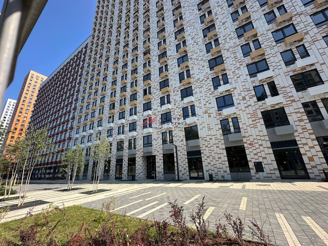 Продажа помещения в ЖК "Кольская 8" на 1-й линии