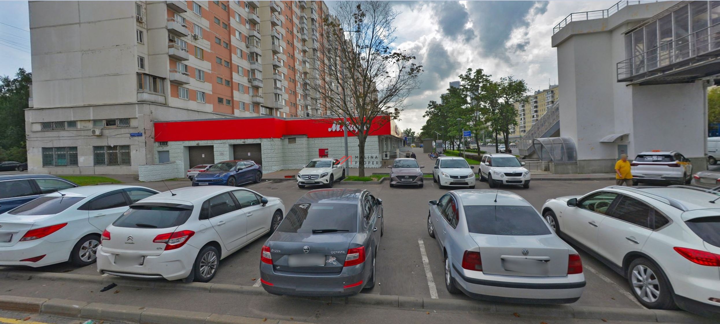 Продажа помещения с магазином М. Видео на Октябрьском поле