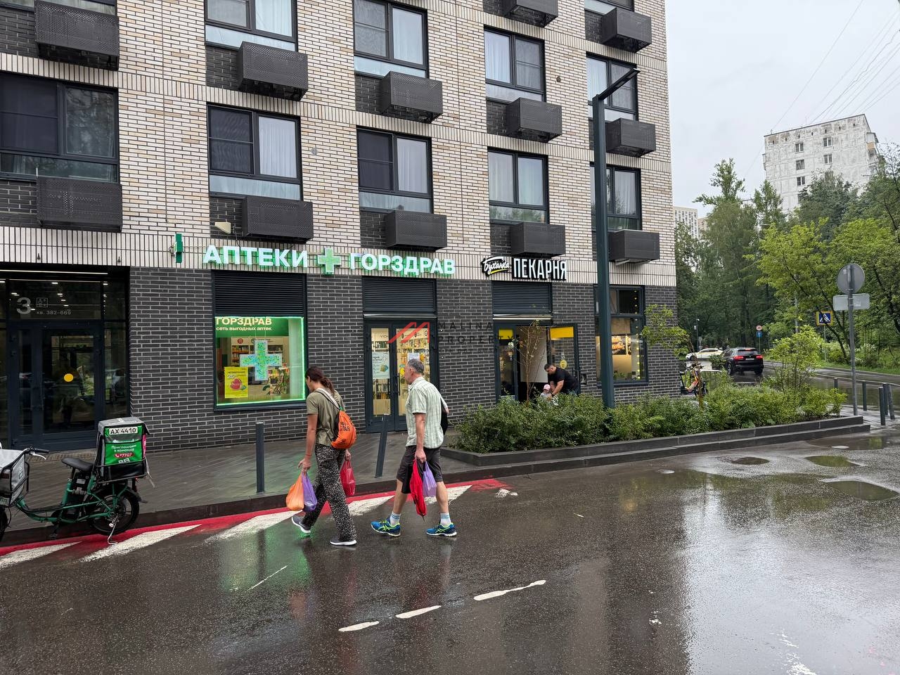 Продаж торгового помещения с аптекой Горздрав