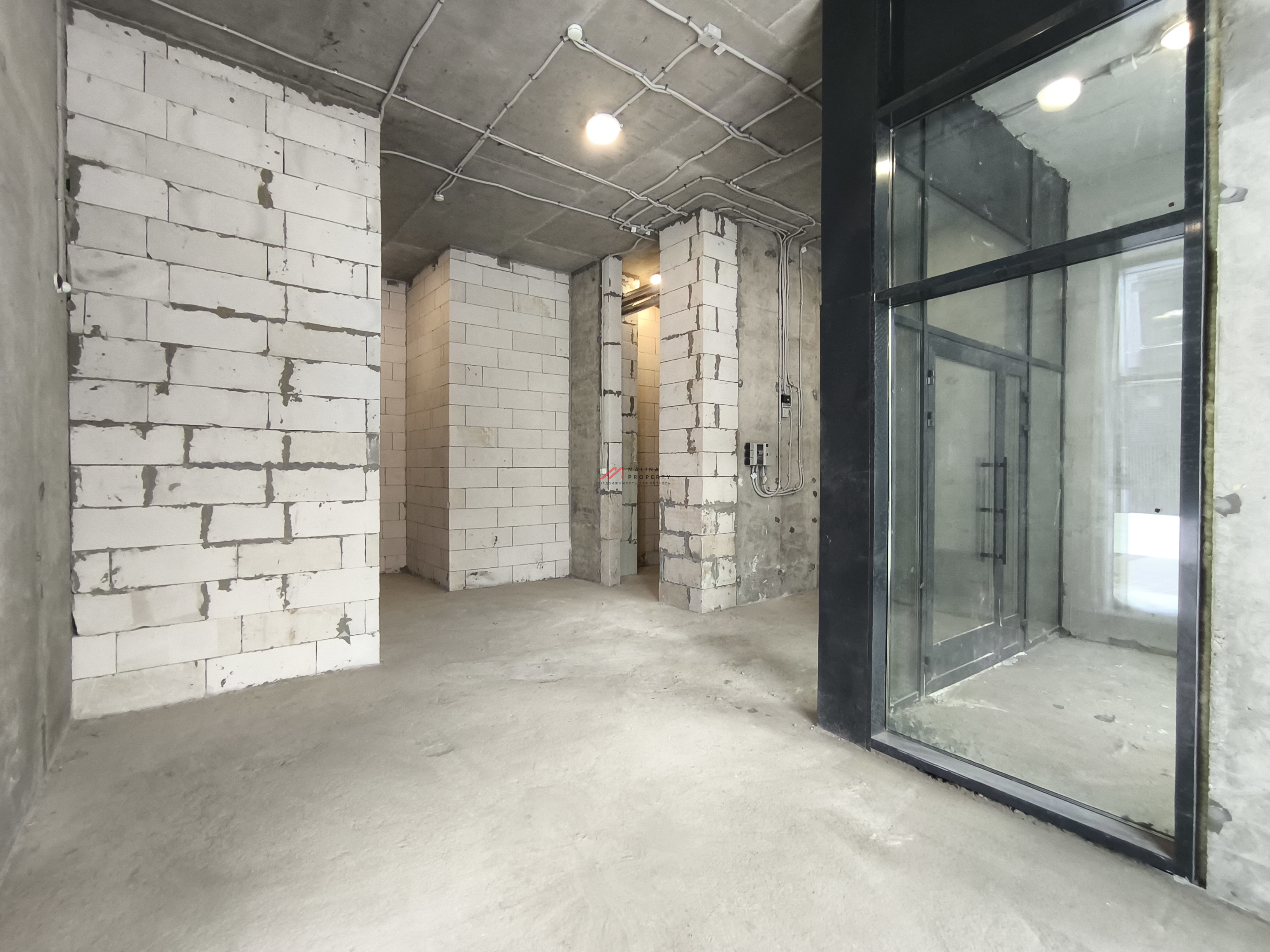 Аренда торгового помещения в новом доме