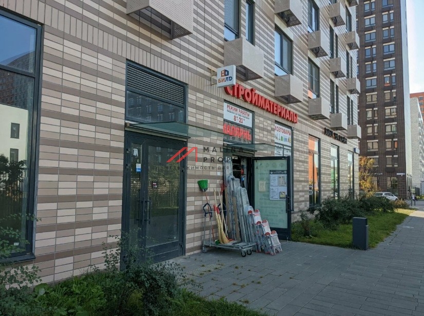 Продажа помещения с арендатором в ЖК Бунинские Луга