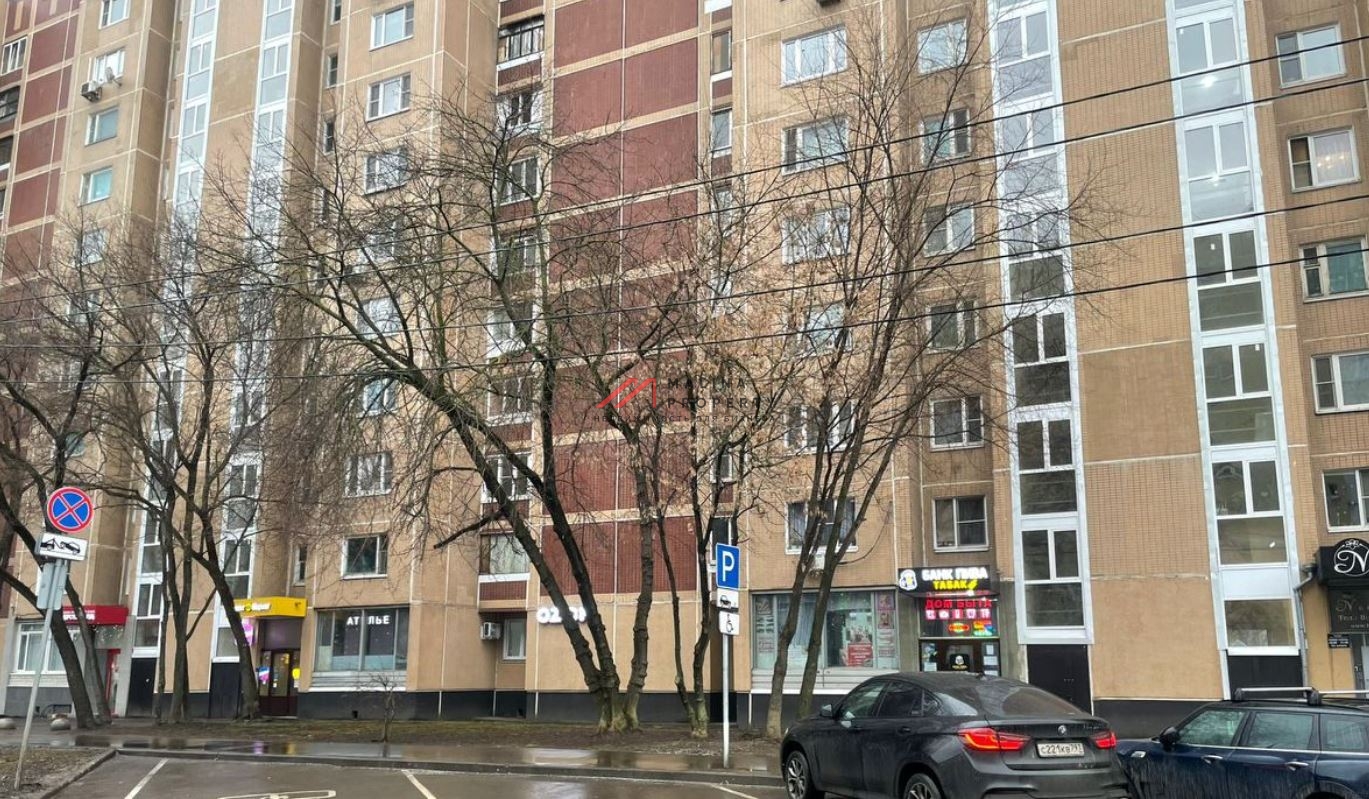 Продажа торгового помещения с арендаторами в Отрадном