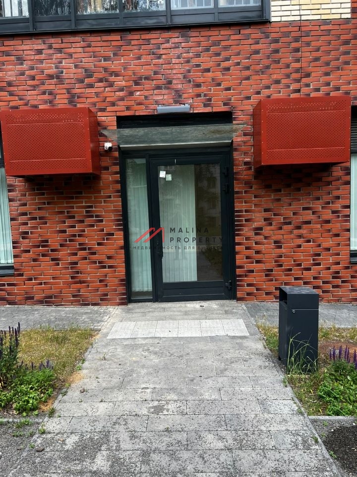 Продажа торгового помещения в новом доме 