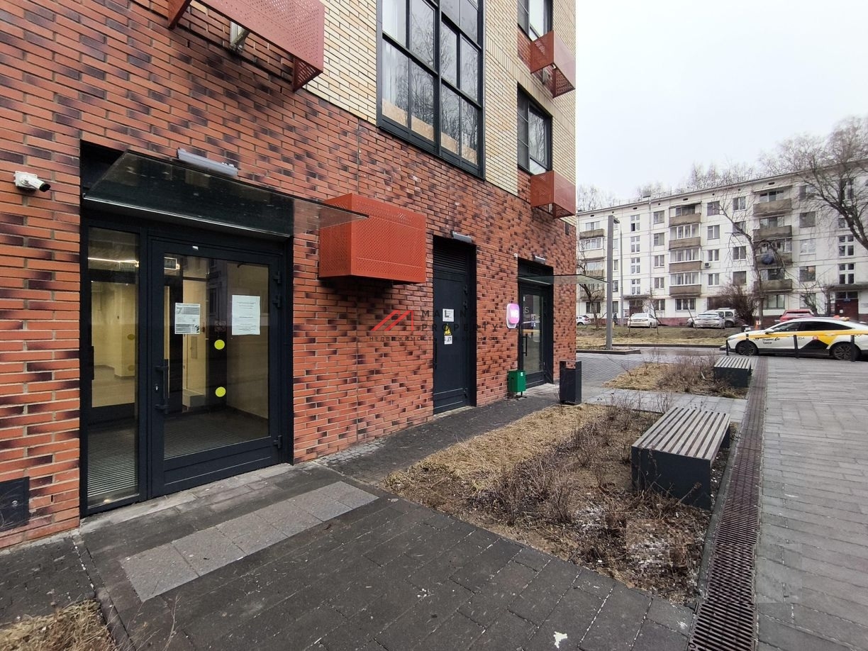 Продажа торгового помещения в новом доме 