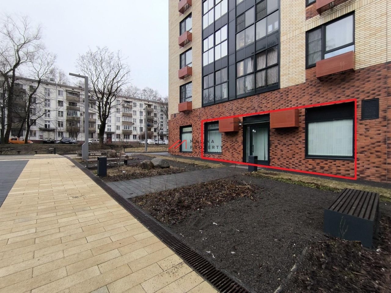 Продажа торгового помещения в новом доме 