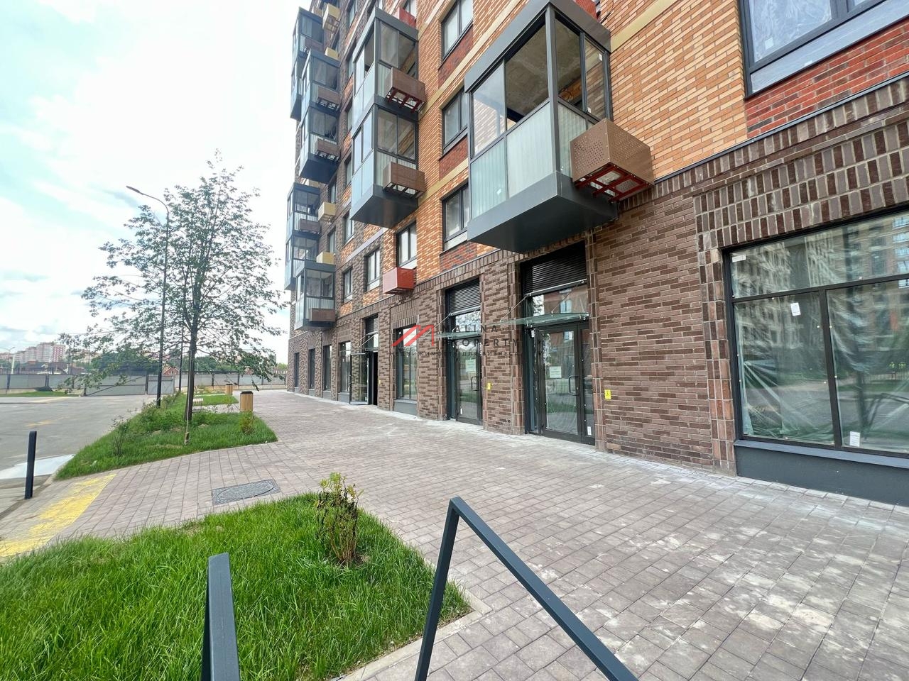 Продажа торгового помещения с магазином Магнит в ЖК "Алхимово"