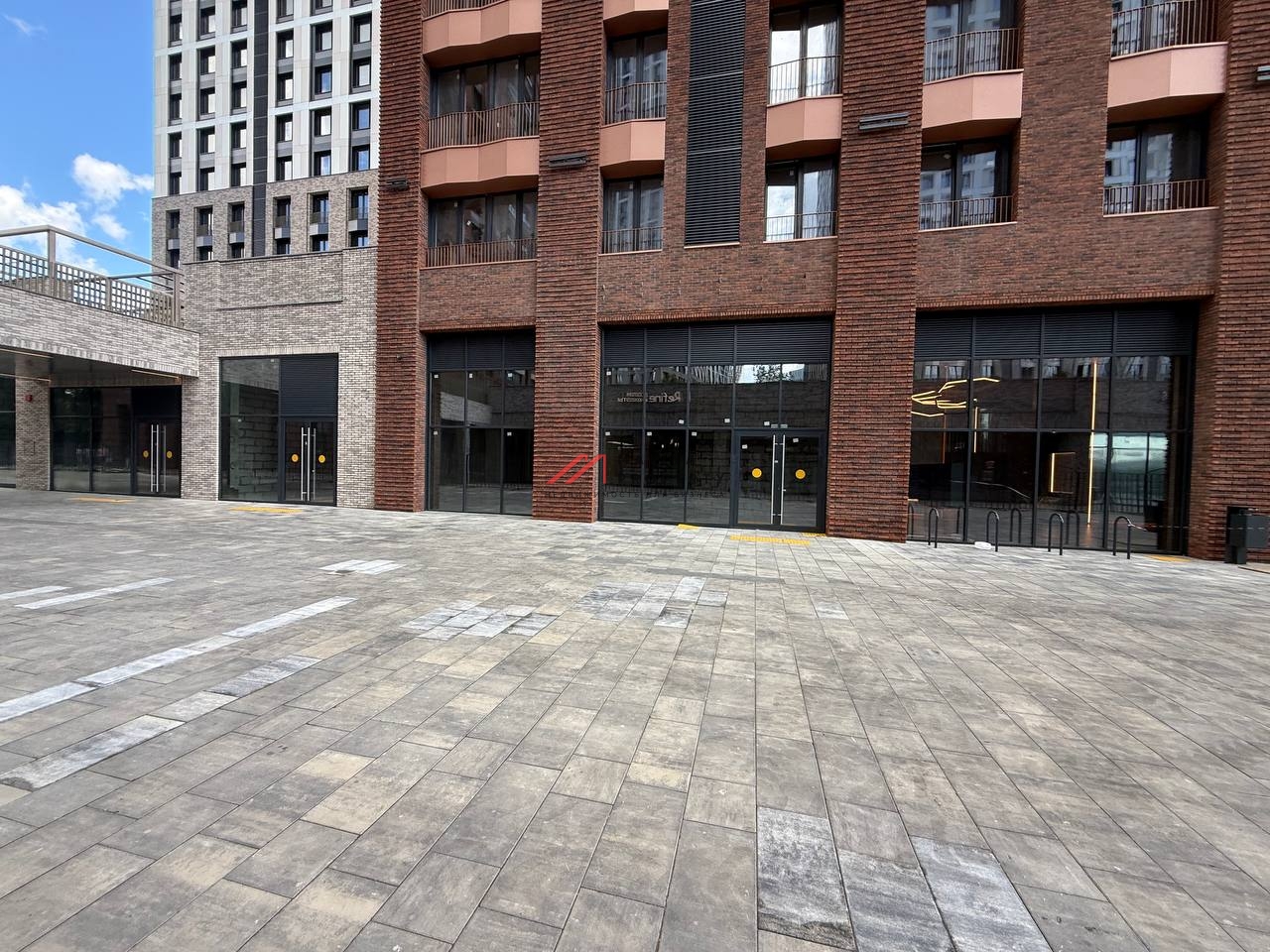 Продажа торгового помещения в ЖК "EVER" 